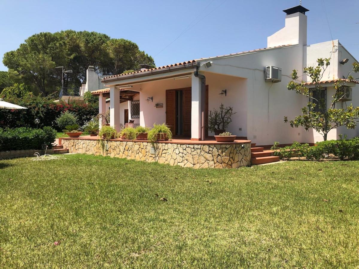 Villa Le tre Palme à Fontane Bianche Extérieur photo