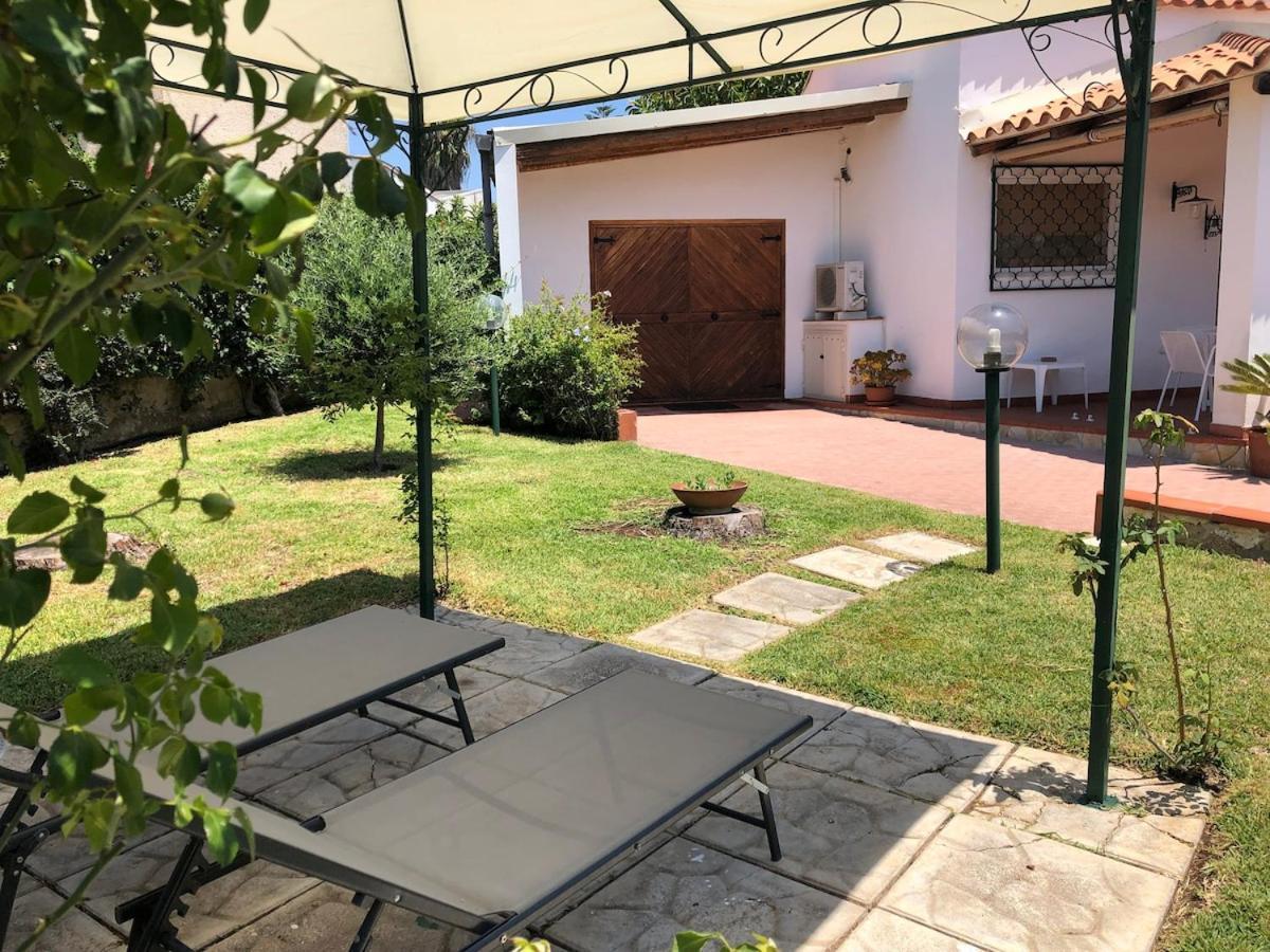 Villa Le tre Palme à Fontane Bianche Extérieur photo